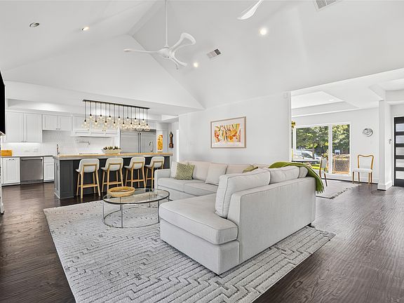 2nd image of 12023 Fieldwood Ln