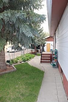 5th image of 653 Park Ave