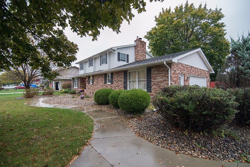 1st image of 3010 Melrose Dr