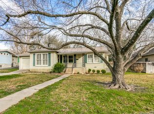 901 Garraty Rd, Terrell Hills, TX 78209