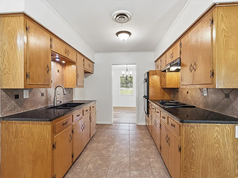 235 FM 407 W — Photo 24