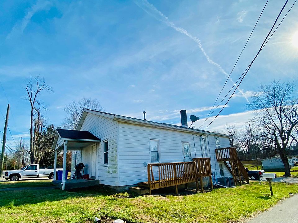 2nd image of 1301 E Walnut St