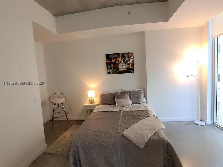 154 NE 1st St #801 — Photo 31