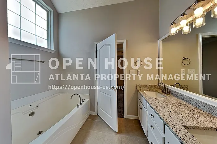 101 Saint Ann Cir — Photo 11