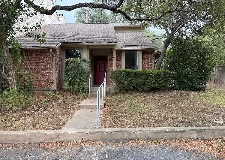 2 bed, 1005 sqft, $1,500 — Photo 1