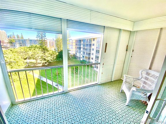 2nd image of 2851 Leonard Dr APT J514