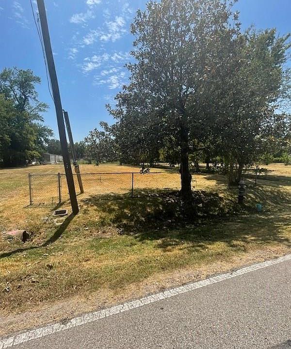 1st image of 2506 Lone Oak Rd