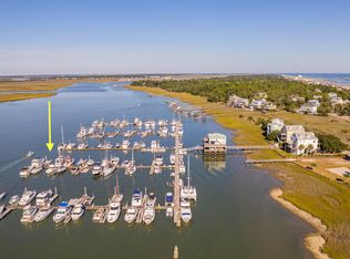 67 10th St W #B-16, Folly Beach, SC 29439