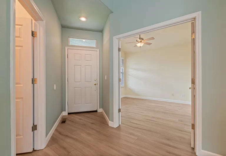 785 Caughlin Xing — Photo 8