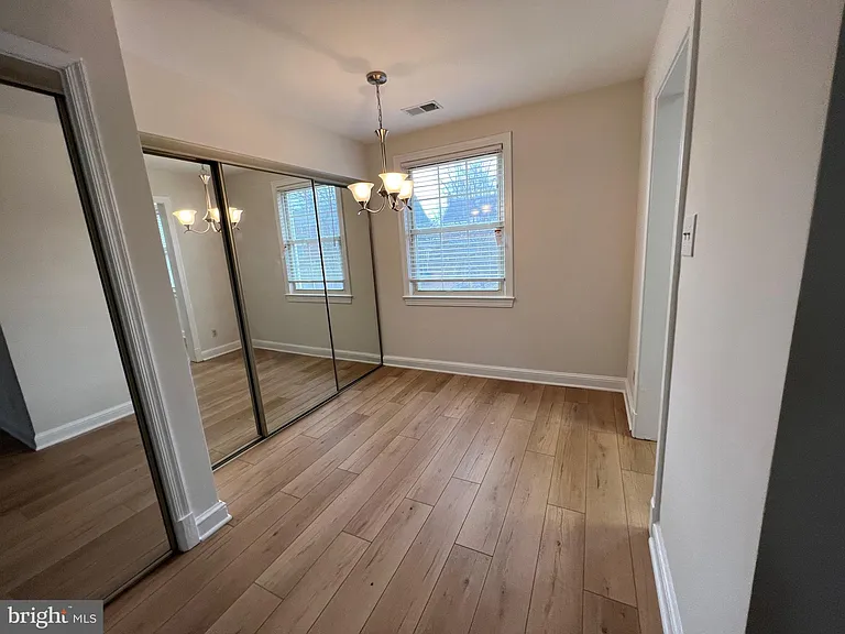 2809 Arlington Blvd #149 — Photo 5