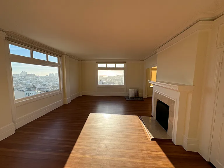 Crestview Apartments — Photo 14