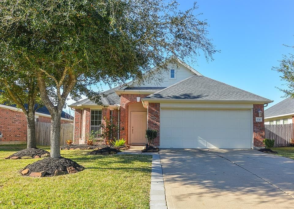 1st image of 8010 Thorncroft Manor Ln