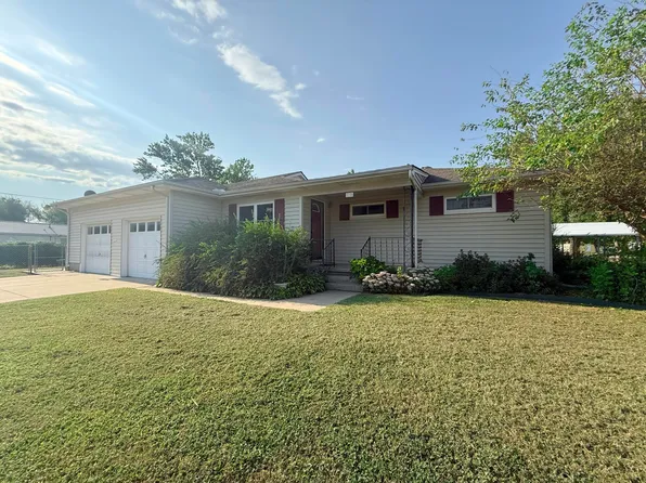 110 13th Ave NE, Miami, OK 74354