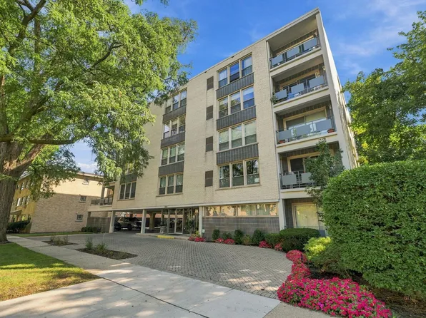 1535 Park Ave APT 401, River Forest, IL 60305