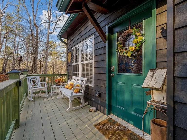64 Poolside Ct — Photo 21