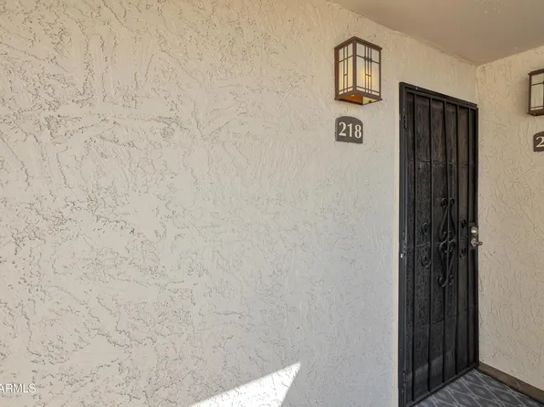 3825 E Camelback Rd Unit 218, Phoenix, AZ 85018