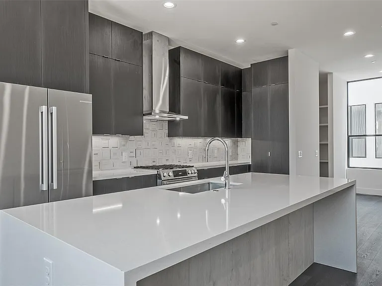 4322 Roseland Ave #3 — Photo 24