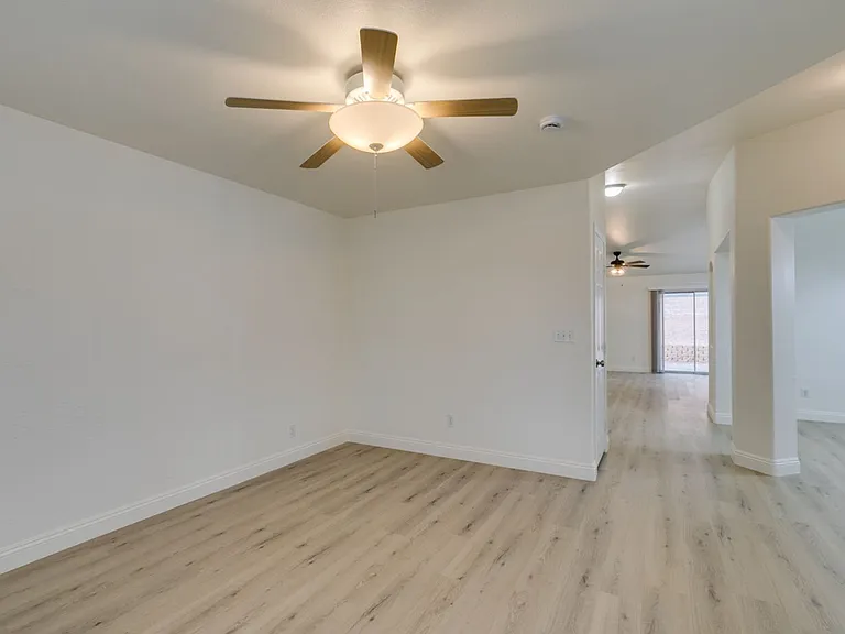 437 Palegold St — Photo 7