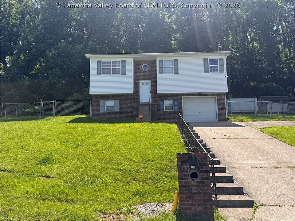 1st image of 111 Phyllis Dr