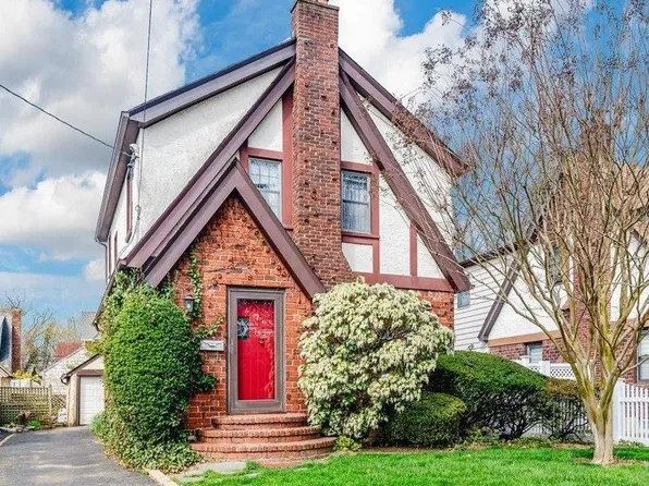 1636 Kenneth Avenue, North Baldwin, NY 11510