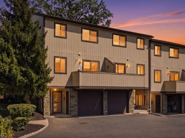 30 Chelsea Way, Bridgewater Twp., NJ 08807