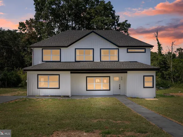 55 Stecher Ave, Delran, NJ 08075