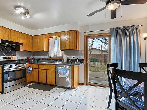 4th image of 15513 Canterbury Ln