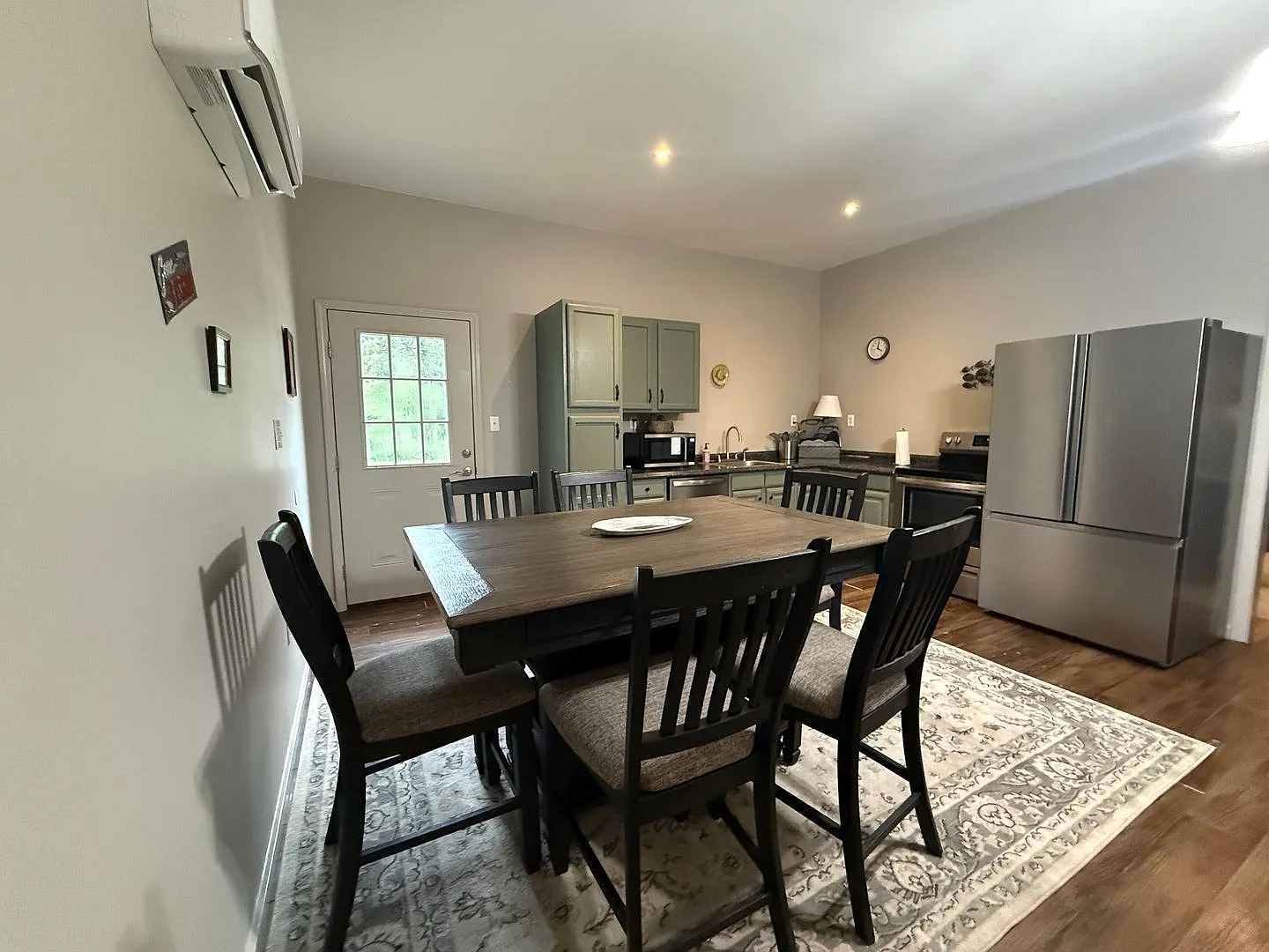 2 Bedrooms, 1 Bathroom - Home In Cedar Bluff! Fully Furnished, Including Utilities — Photo 4
