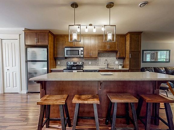 4th image of 70 Freshwater Road UNIT 102