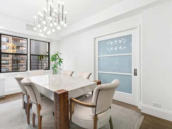 305 East 40th Street image 3 of 19