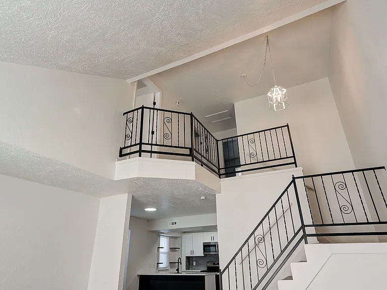 727 Vicksburg Ave — Photo 30