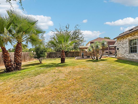 4th image of 1008 Statler Bend Dr