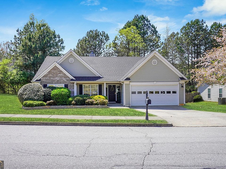 1st image of 270 Ballyshannon Dr