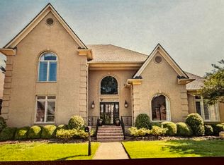 6667 Rue Beaumonde Dr, Memphis, TN 38120
