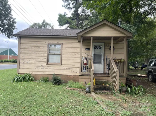 1301 Hateras Ave, Charlotte, NC 28216