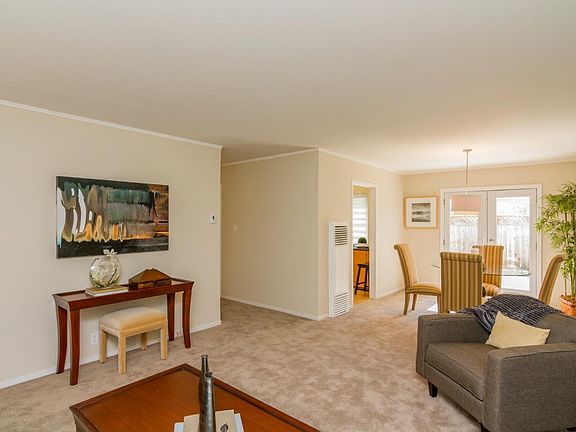 4th image of 1044 Maddux Dr