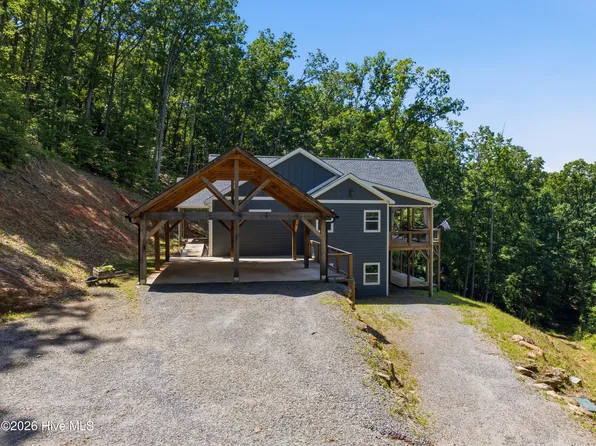 154 Blueberry Hill, Hayesville, NC 28904