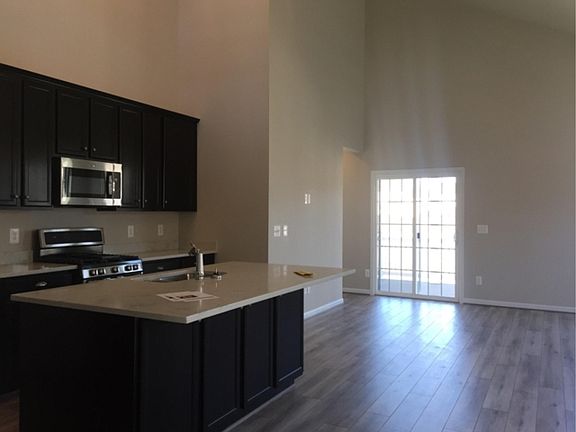 5th image of 10380 Twin Leaf Dr