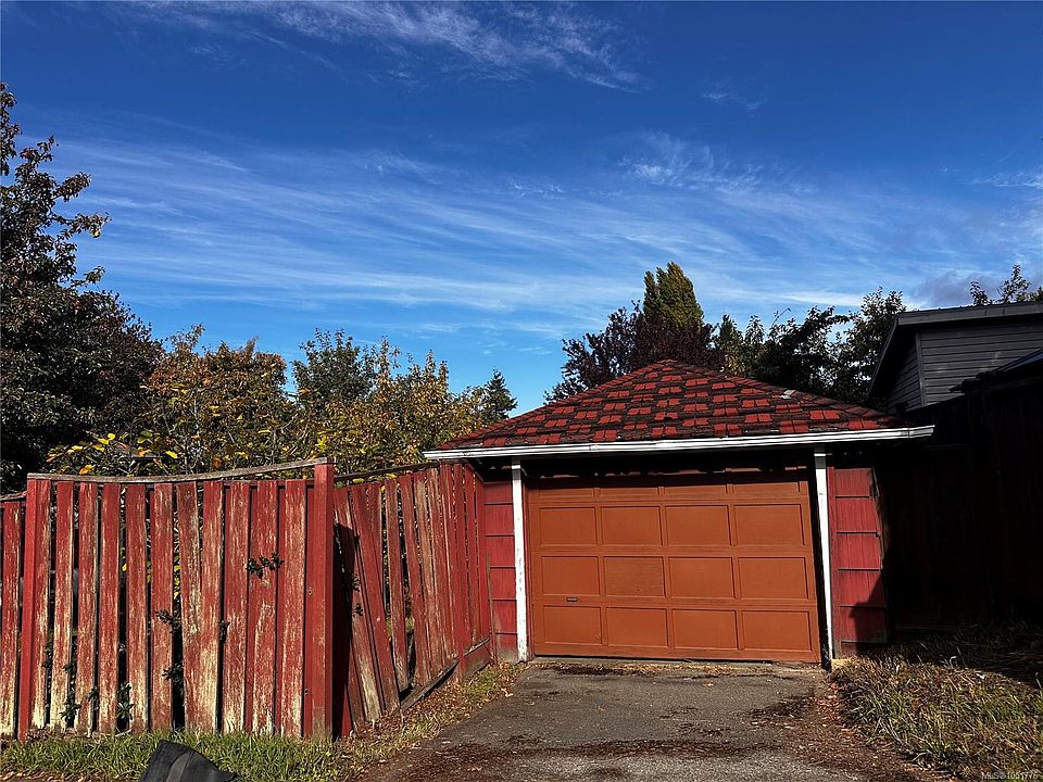 2nd image of 3111 Rutledge St