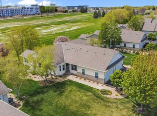 551 Holly Ln N, Oakdale, MN 55128