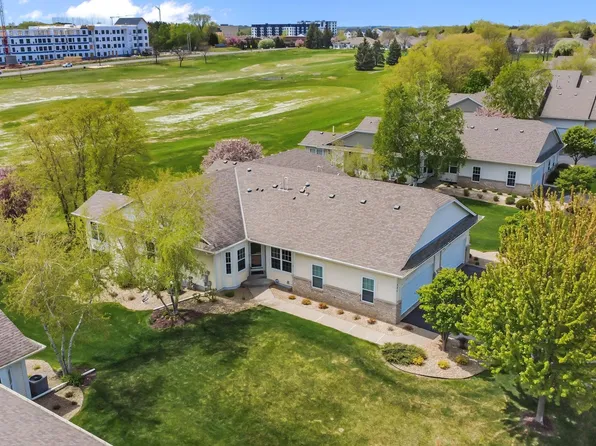 551 Holly Ln N, Oakdale, MN 55128
