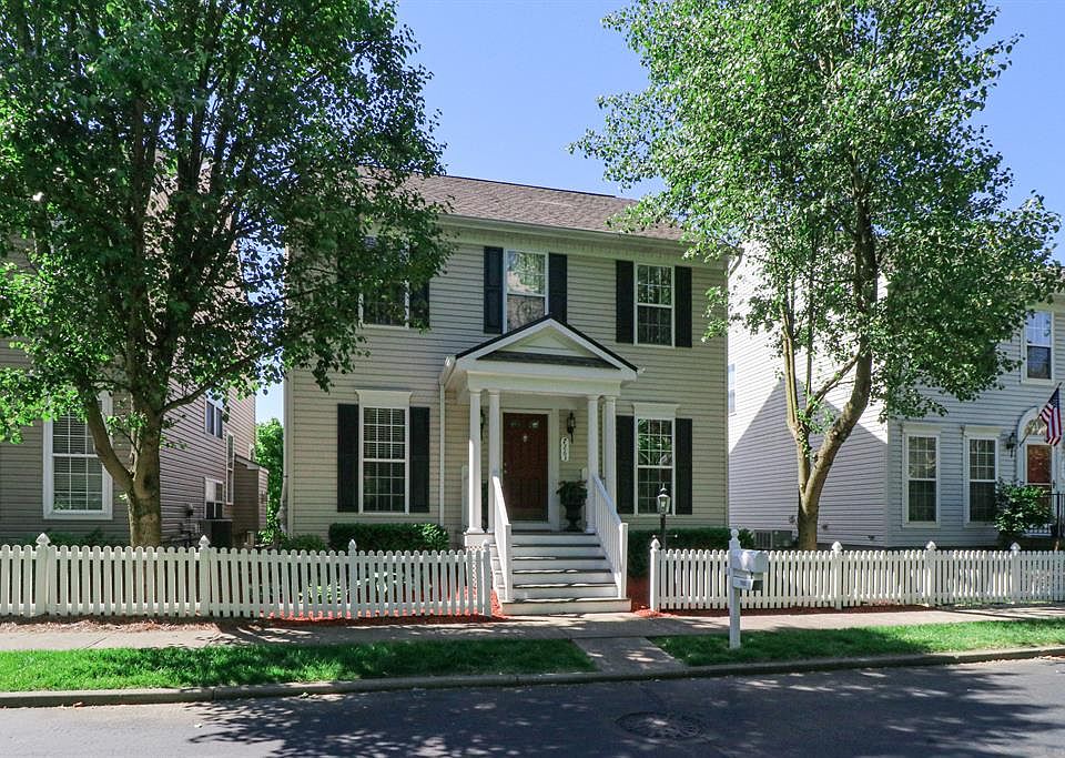 1st image of 7263 Mariemont Cres