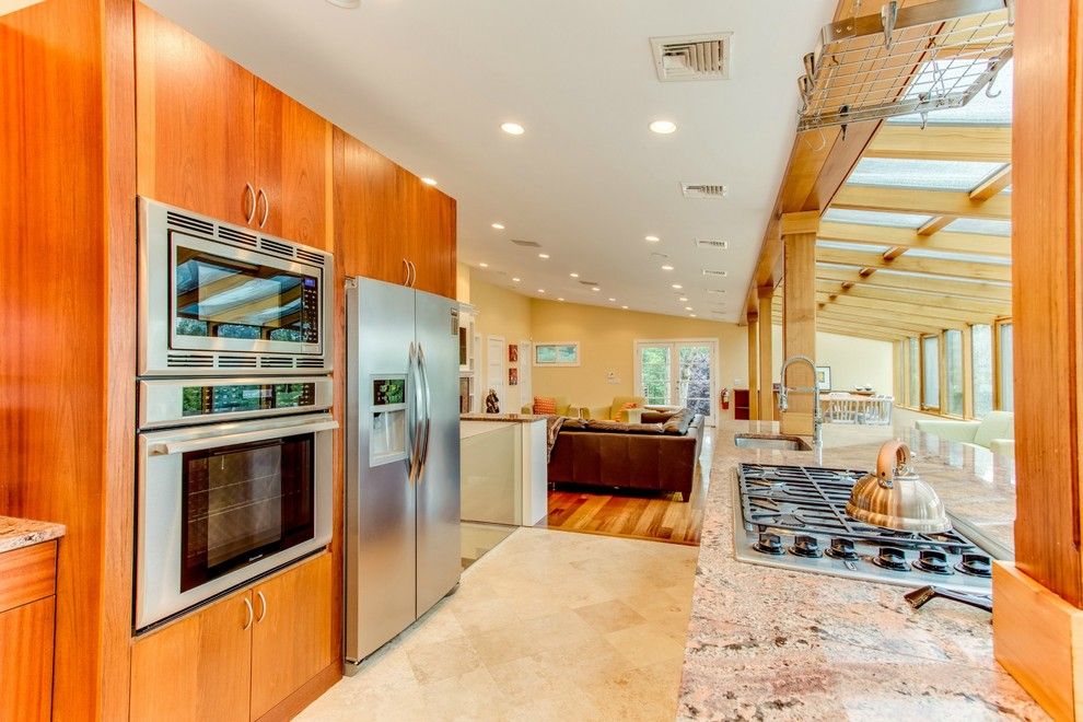  CHEF'S KITCHEN