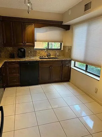 11234 Green Lake Dr #102 — Photo 11