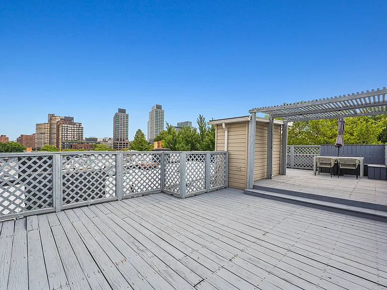 604 Carlton Ave #3 — Photo 9