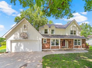 1005 Johnston Dr, Raymore, MO 64083