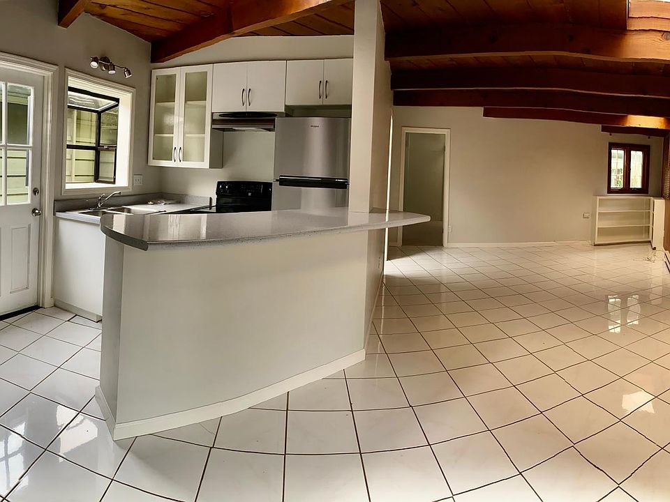 Open floor plan!