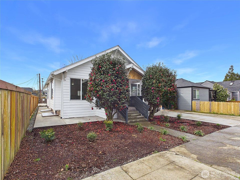 1st image of 305 Meadow Avenue N