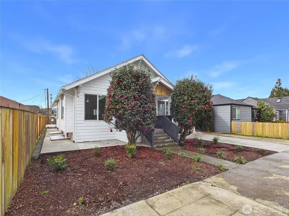 305 Meadow Avenue N, Renton, WA 98057