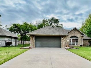 1612 Foxcroft, Enid, OK 73703